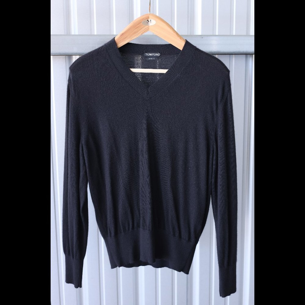 Tom Ford cashmere V-neck pullover size Large